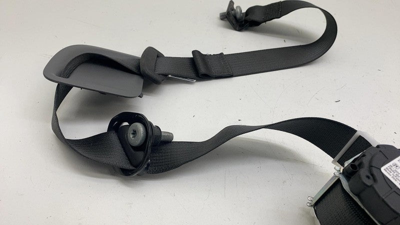 85062981 ⭕ 2025 Chevrolet Silverado 1500 Rear Right 2nd Row Seat Belt Retractor 85062981