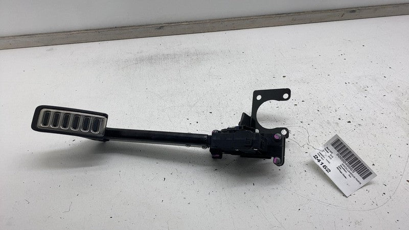 PT00002543 F 2022 2023 2024 Rivian R1S R1T Accelerator Gas Foot Pedal Assembly w/ Sensor OEM