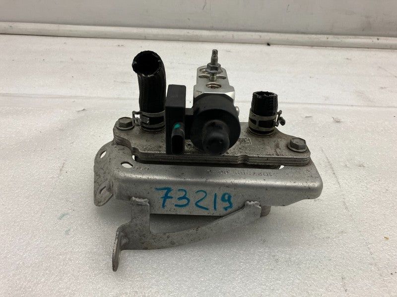 103735700C ⭕ 2016-2020 Tesla Model S Battery Cooler Heat Exchanger Chiller EXV 1027569-00-D