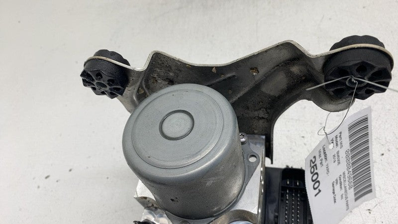 6892279 01 2019 2020 BMW 530e G30 Engine ABS Anti-Lock Brake Pump Control Module Unit EHCU