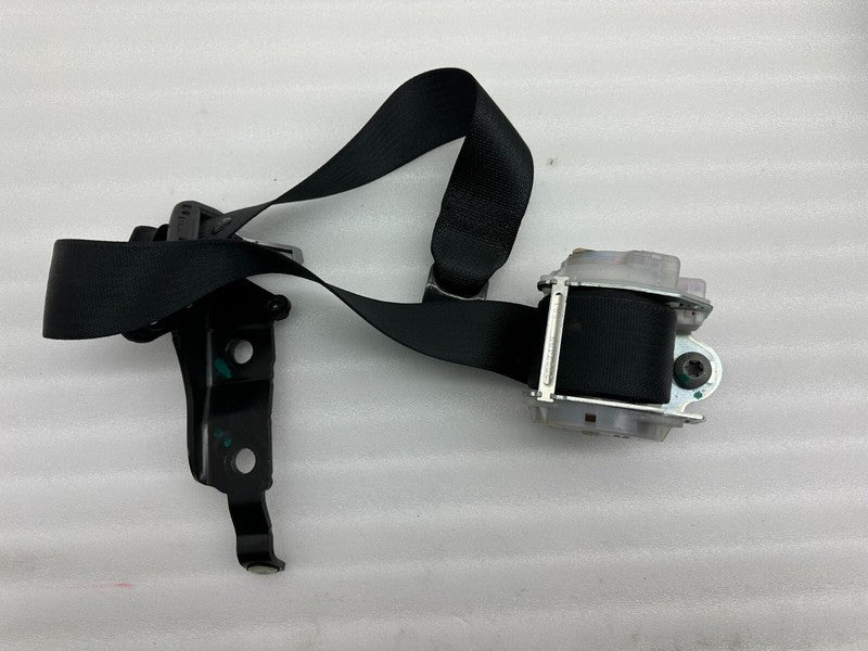 1023136 00 B ⭕12-15 Model S Rear Passenger 2nd Row Seat Belt & Retractor Right 1023136-00-B