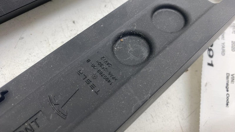 ⭕ 16-20 Model S Front 1st Row Seat Riser Over Molding Round Spacer 149