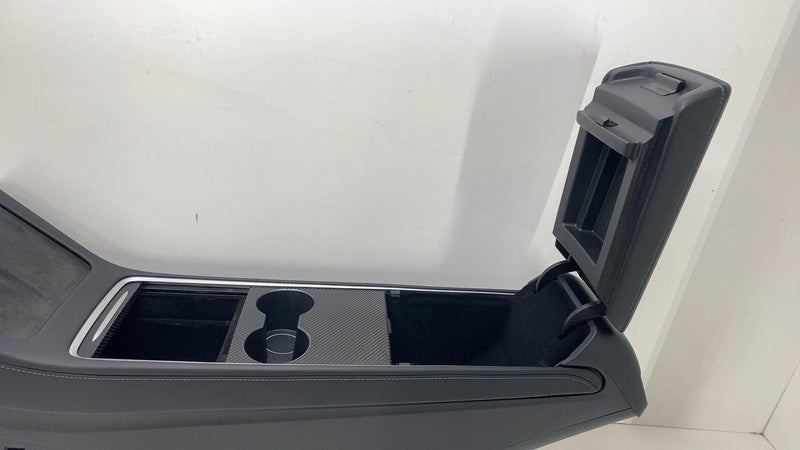 ⭕ 2021-2023 Tesla Model Y MY Front Center Console Armrest w/ Side Pane