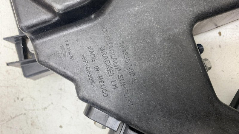 ⭕ 16-20 Tesla Model X Headlamp Support Headlight Mount Bracket Left 10
