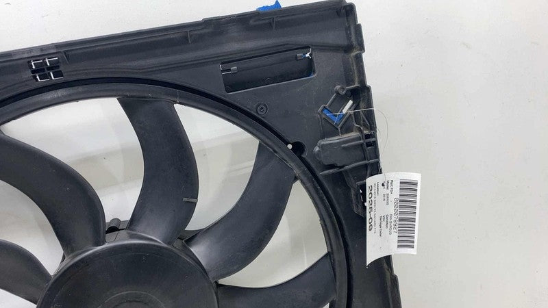⭕2014-2018 BMW X5 Sdrive35I F15 Engine Main Radiator Cooling Fan Shroud Assembly