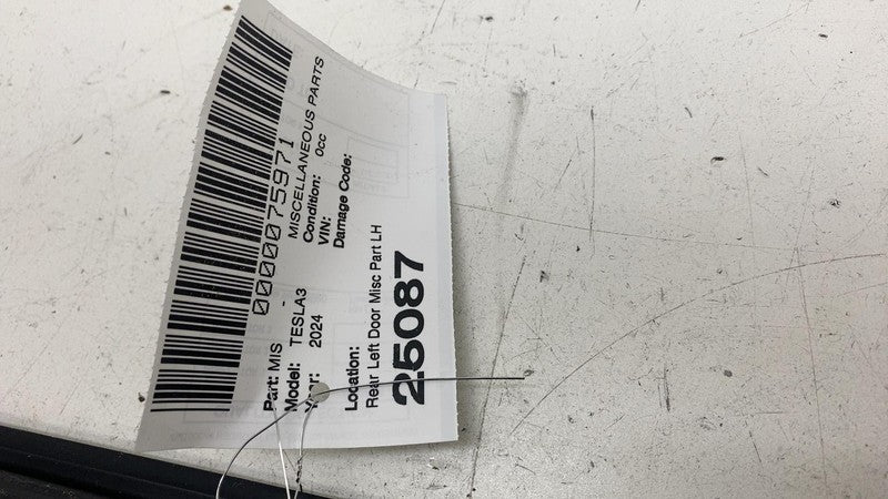 ⭕ 24-25 Model 3 Rear Driver Left Door Inner Belt Weatherstrip Seal 171