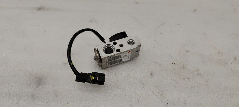 6008481 00 A ⭕ 12-15 Tesla Model S A/C Suction Line Valve w/ Solenoid Assembly 6008481-00-A