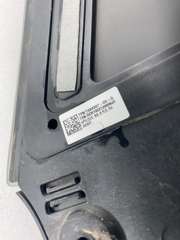 109230700G ⭕ 2016-2020 Tesla Model S Right B-Pillar Glass Applique w/ Camera 1092307-00-G