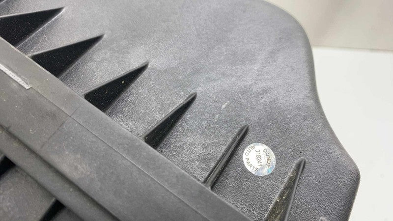 ⭕17-25 Chrysler Pacifica Engine Air Cleaner Intake Filter Housing Box 