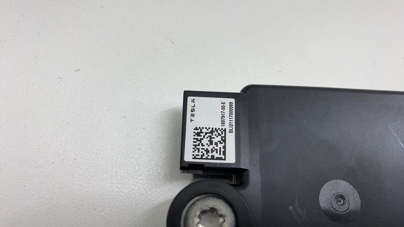 1607917 00 E 2016-2024 Tesla Model S X Y 3 Interior Distance Radar Sensor Control Module Unit