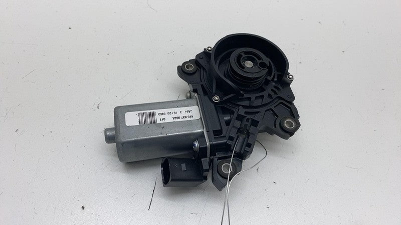 4F0 837 069 A ⭕ 2018-2024 Porsche Cayenne Front Left Power Door Close Assist Motor 4F0837069A