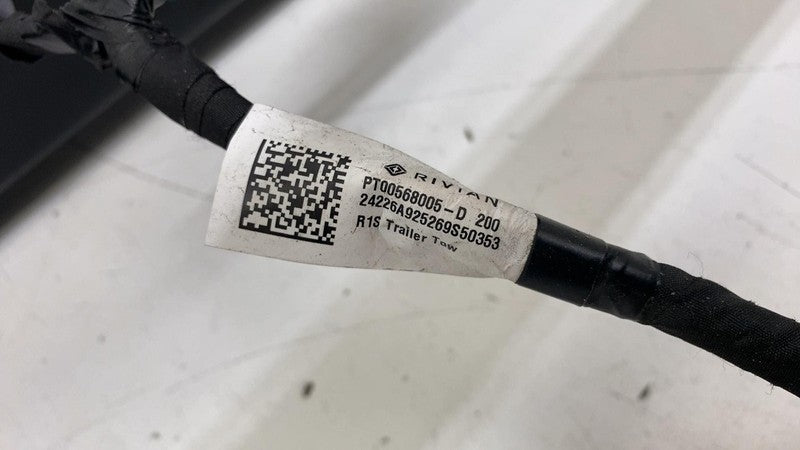 PT01025246-C ⭕ 2025 Rivian R1S Rear Trailer Tow Hitch w/ Bumper Impact Crash Bar PT01025246-C