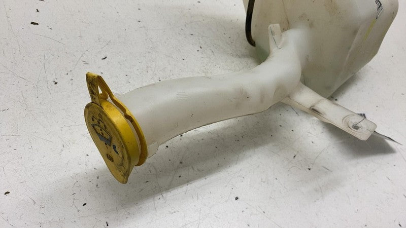 ⭕ 2019-2023 RAM 3500 Windshield Washer Fluid Reservoir Tank w/ Pump 68