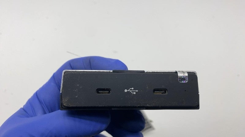 ⭕ 2024 Porsche Cayenne Multimedia Interface Auxiliary Outlet Jack 95C0