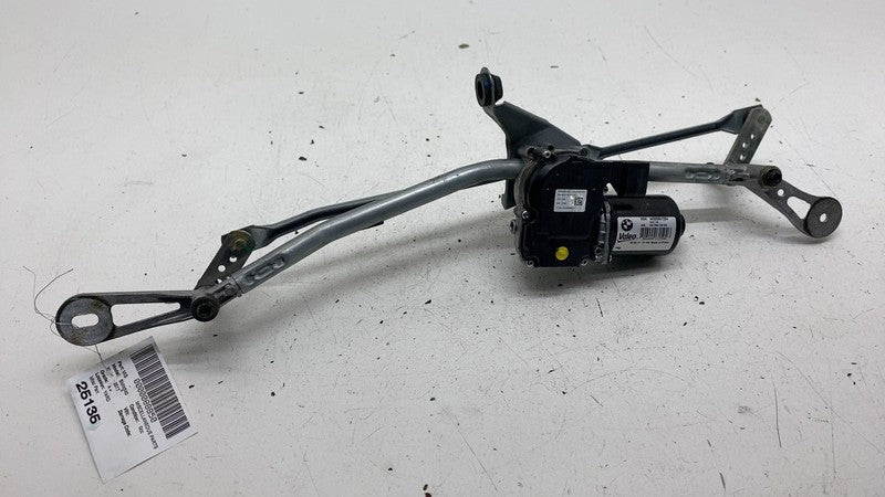 ⭕ 17-20 BMW 540i  Front Windshield Wiper Motor & Transmission Linkage 