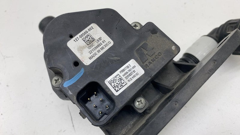 PT00017706-D ⭕2022-2024 Rivian R1T A/C Heater Cooling Control 1-way Valve w/ Hose PT00017706D