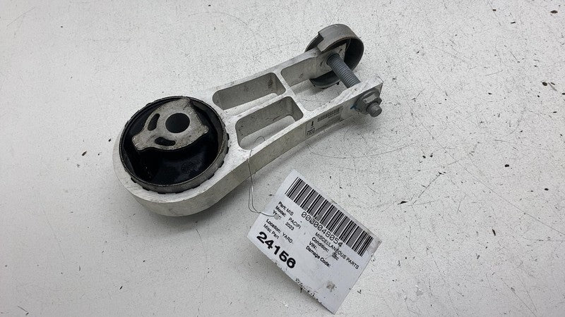 68237968AD 2017-2024 Chrysler Pacifica Rear Engine Lower Torque Strut Mount Support Assy