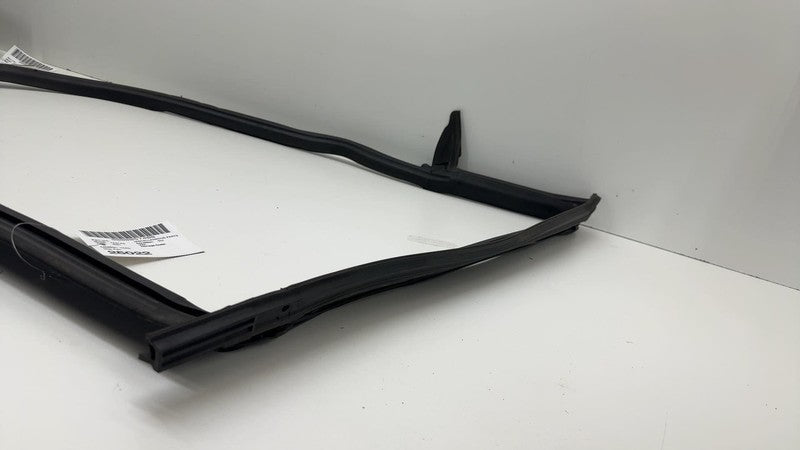 ⭕17-23 Tesla Model 3 Rear Right Door Body Weatherstrip Rubber Seal 109