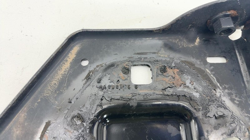 ⭕14-18 Chevy Silverado 1500 Front Right Side Bumper Inner Bracket Moun