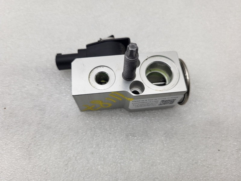 1101878 00 A ⭕ 17-23 Tesla Model 3 M3 TXV A/C HVAC Heater Core Valve Tube Sensor 1101878-00-A