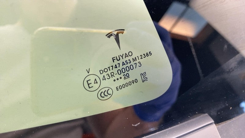 1495745-00 2020-2024 Tesla Model Y MY Rear Passenger Side Quarter QTR Window Glass Right RH