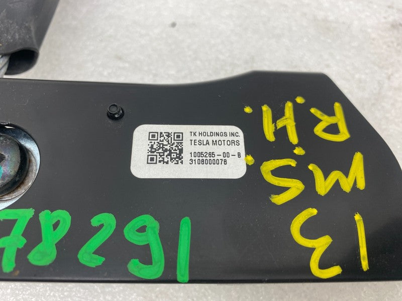 100526500B ⭕ 12-15 Model S MS Front Right Seat Belt Outboard Lap Pre-Tensioner 1005265-00-B