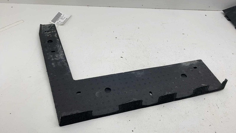 1684649-00-B ⭕24-25 Tesla Cybertruck Rear Right Bumper Bracket Foam Piece Center 1684649-00-B