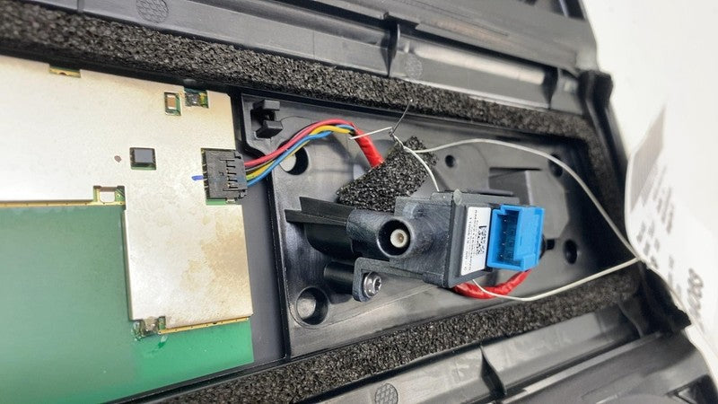 ⭕ 20-23 Model Y Right Exterior B-Pillar Applique Glass Trim RH AP3 150