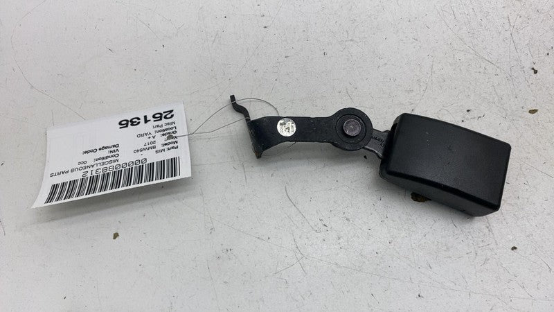 ⭕ 17-20 BMW 540i Rear Driver Side Lower Seat Belt Buckle Receiver Left