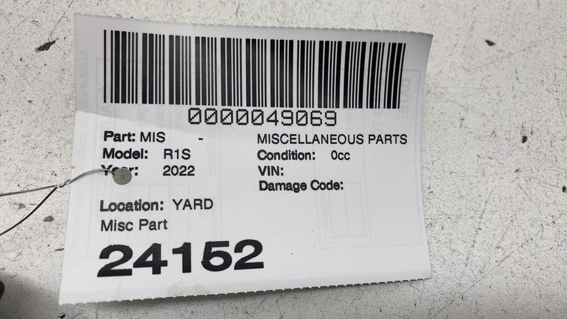 PT00449332B 2022 2023 2024 Rivian R1S R1T Front Right Trough Finisher Cover PT00449332-B OEM