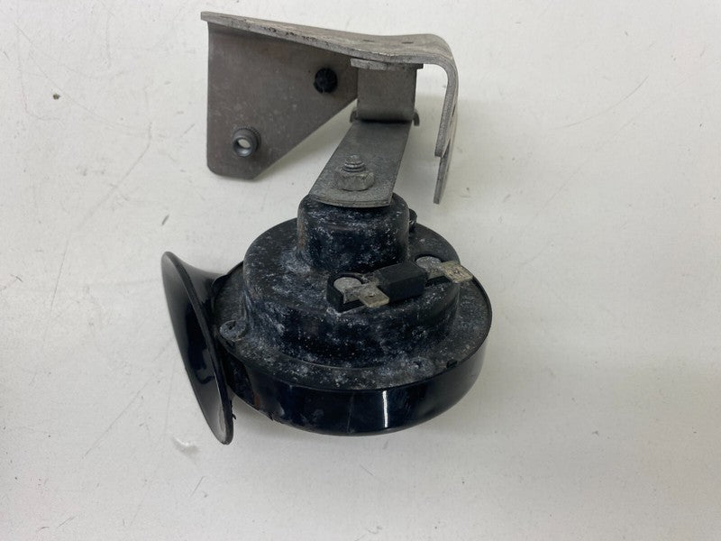 E1 0020046 ⭕2012-2020 Tesla Model S MS Seger Low Pitch Tone Horn 12V 410 Hertz with Bracket