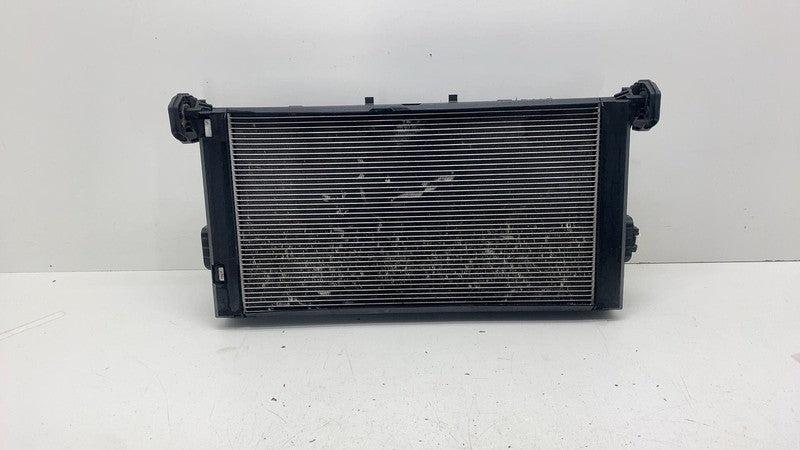 8641949-02 ⭕ 2014-2020 BMW i3 I01 Front Radiator A/C Condenser Fan Shroud Assembly 8641949
