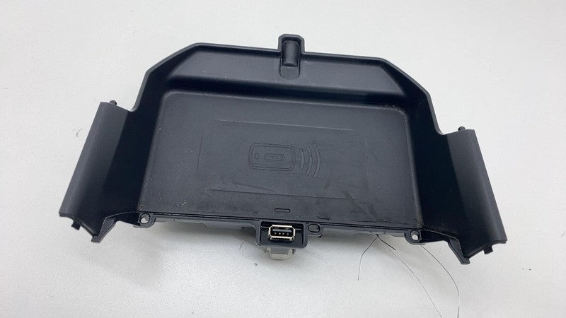 2018-2023 BMW 530e G30 Front Center Console Wireless Device Battery Ch