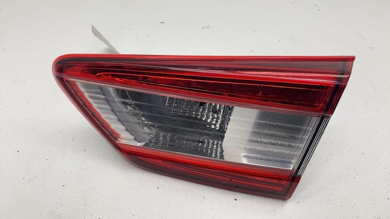 ⭕2018 2019 Subaru XV Crosstrek Rear Passenger Side Liftgate Taillight Lamp Right