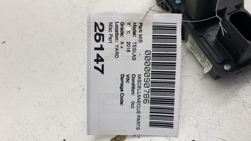 ⭕ 12-20 Model S MS Front Right Door Latch Actuator w/ Release Cable 60