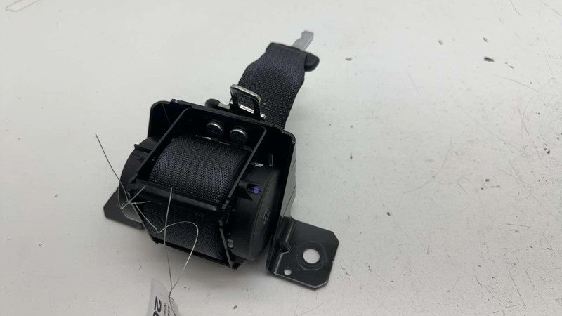 ⭕ 2017-2025 Chrysler Pacifica Rear Center 3rd Row Seat Belt Retractor 