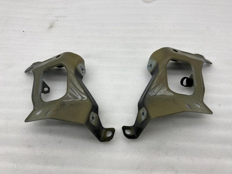 148749100B ⭕ 20-23 Model Y Front Left & Right  Fender Mount Support Bracket  1487491-00-B