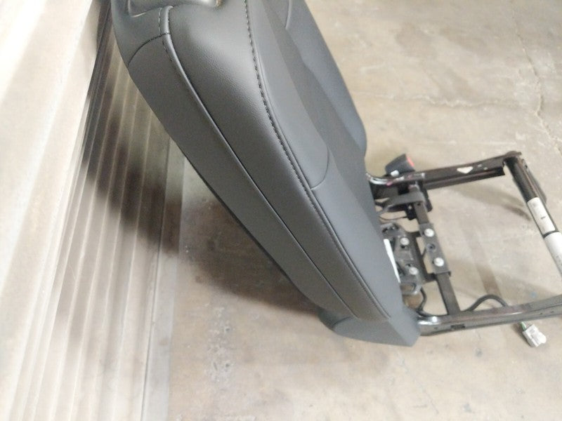 1552469-00-A ⭕ 2020-2022 Tesla Model Y MY Rear Right 2nd Row Seat Upper Cushion w/ Track Rail