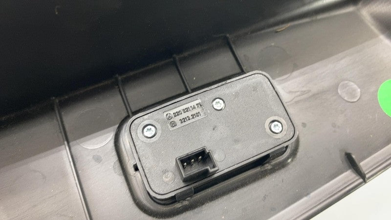 A 212 750 13 93 ⭕ 10-16 Mercedes W212 E400 E350 E550 Sedan Rear Trunk Tailgate Trim A2127501393