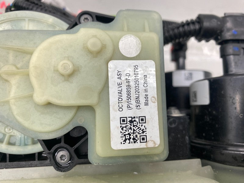 1506859 97 D ⭕ 2020-2023 Tesla Model 3 Supermanifold Refrigerant Chiller w/ Coolant Reservoir