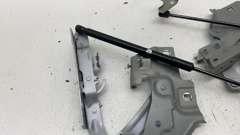 31688415 ⭕ 2021-2023 Polestar 2 PAIR Front Left & Right Hood Bonnet Hinge w/ Shock Strut