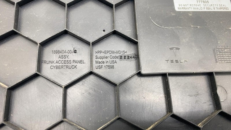 189840400C ⭕ 24-25 Tesla Cybertruck Front Trunk Frunk Access Trim Panel Cover 1898404-00-C