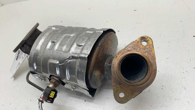 68629868AA ⭕ 2023-2025 Pacifica Exhaust & Catalytic Converter Manifold 10k miles 68629868AA