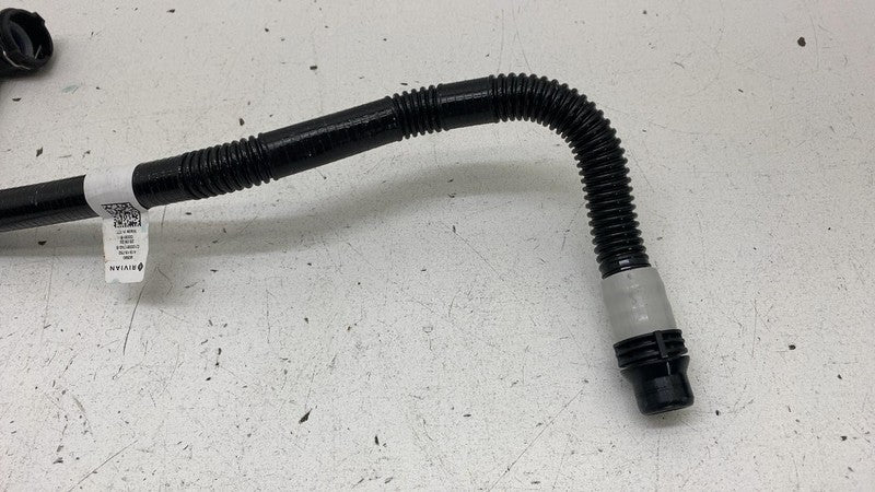 PT00061742-B ⭕ 22-24 R1T R1S Drive Unit Engine Motor Coolant Hose Cooling Pipe PT00061742-B