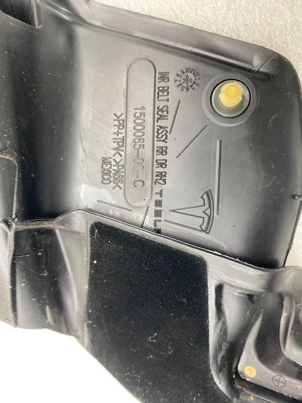 ⭕ 2020-2024 Model Y Rear Right Door Inner Belt Rubber Seal Molding 150