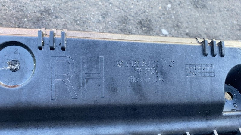 A1666900210 2012-2019 Mercedes-Benz GLE350 Right Running Board Step Mount Support Bracket RH