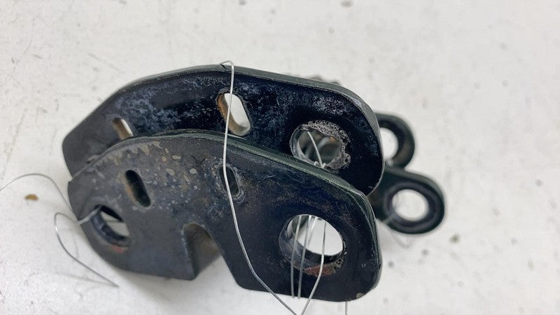 ⭕ 22-25 Rivian R1S Front Passenger Door Hinge Upper & Lower Closure Assist Right