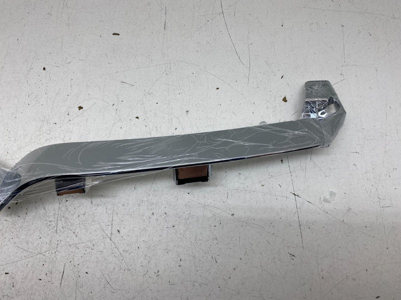 1065233-00-D ⭕ 16-20 Tesla Model S Front Upper Bumper Chrome Grille V-Bar Trim 1065233-00-D