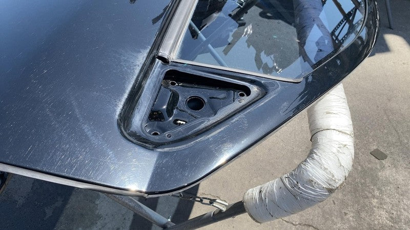 ⭕ 2014-2019 Chevrolet Silverado 1500 Front Right Door Shell Panel RH Black U8555