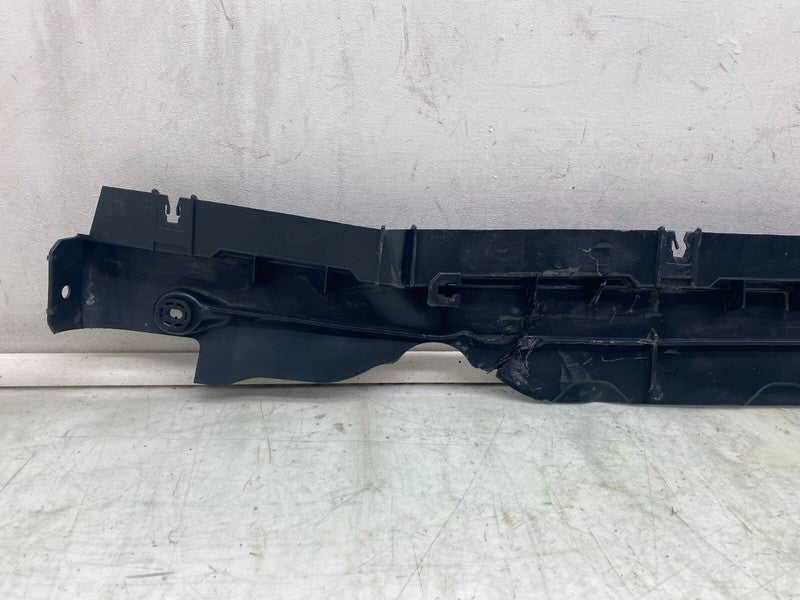 1497745 00 B ⭕ 20-23 Model Y Right Skirt Rocker Molding Panel Carrier Bracket RH 1497745-00-B
